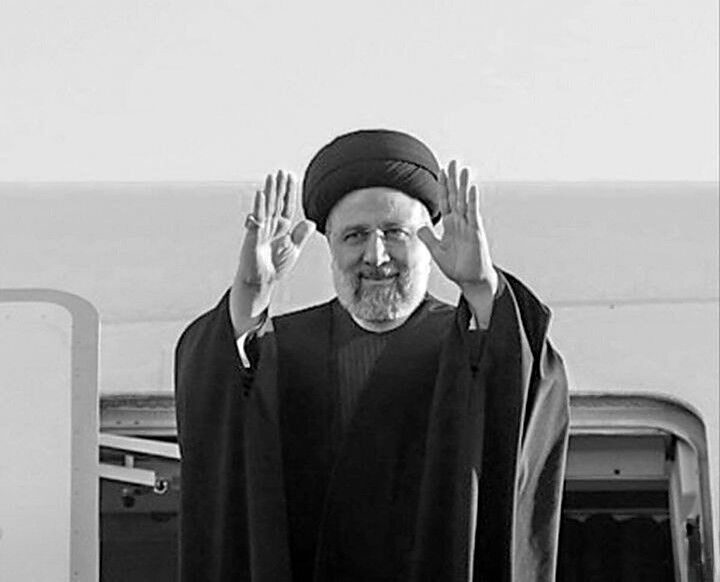 وداع با رئیس‌جمهور شهید در آسمان مه‌آلود آذربایجان